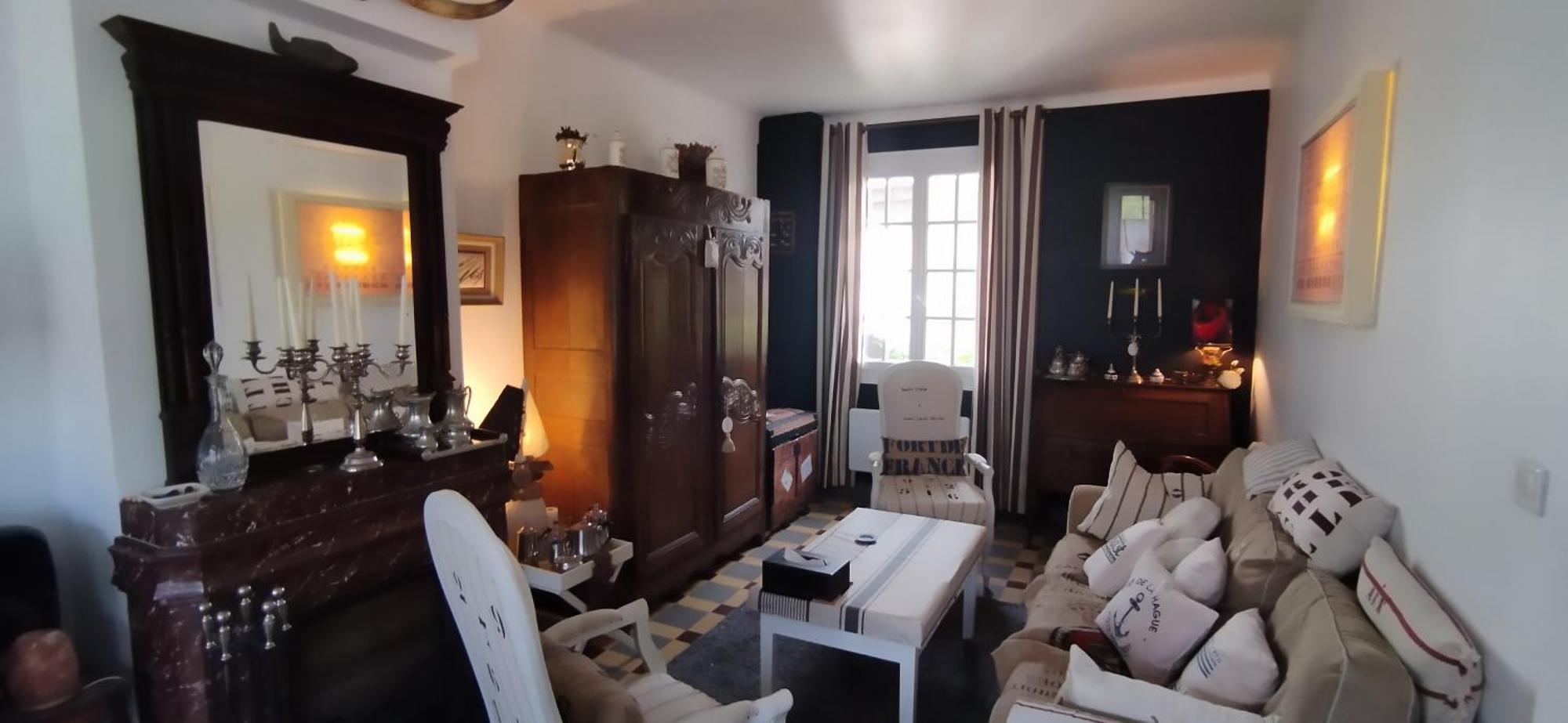 Une Chambre En Ville Domfront  Exteriér fotografie