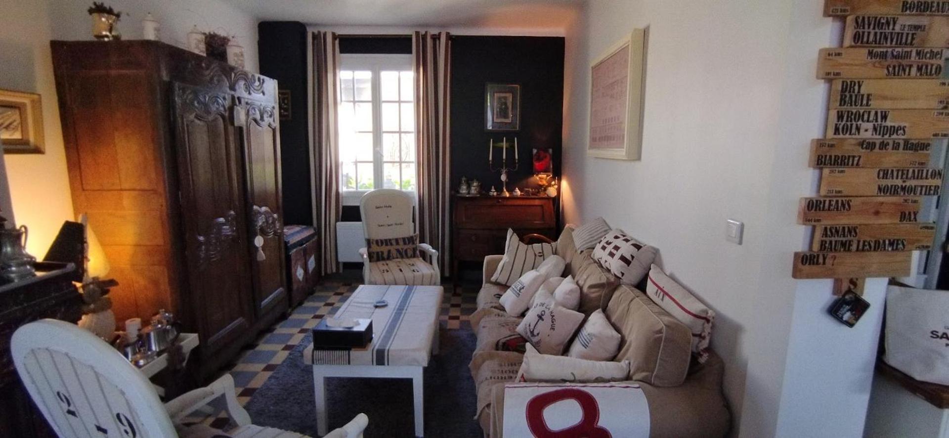 Une Chambre En Ville Domfront  Exteriér fotografie